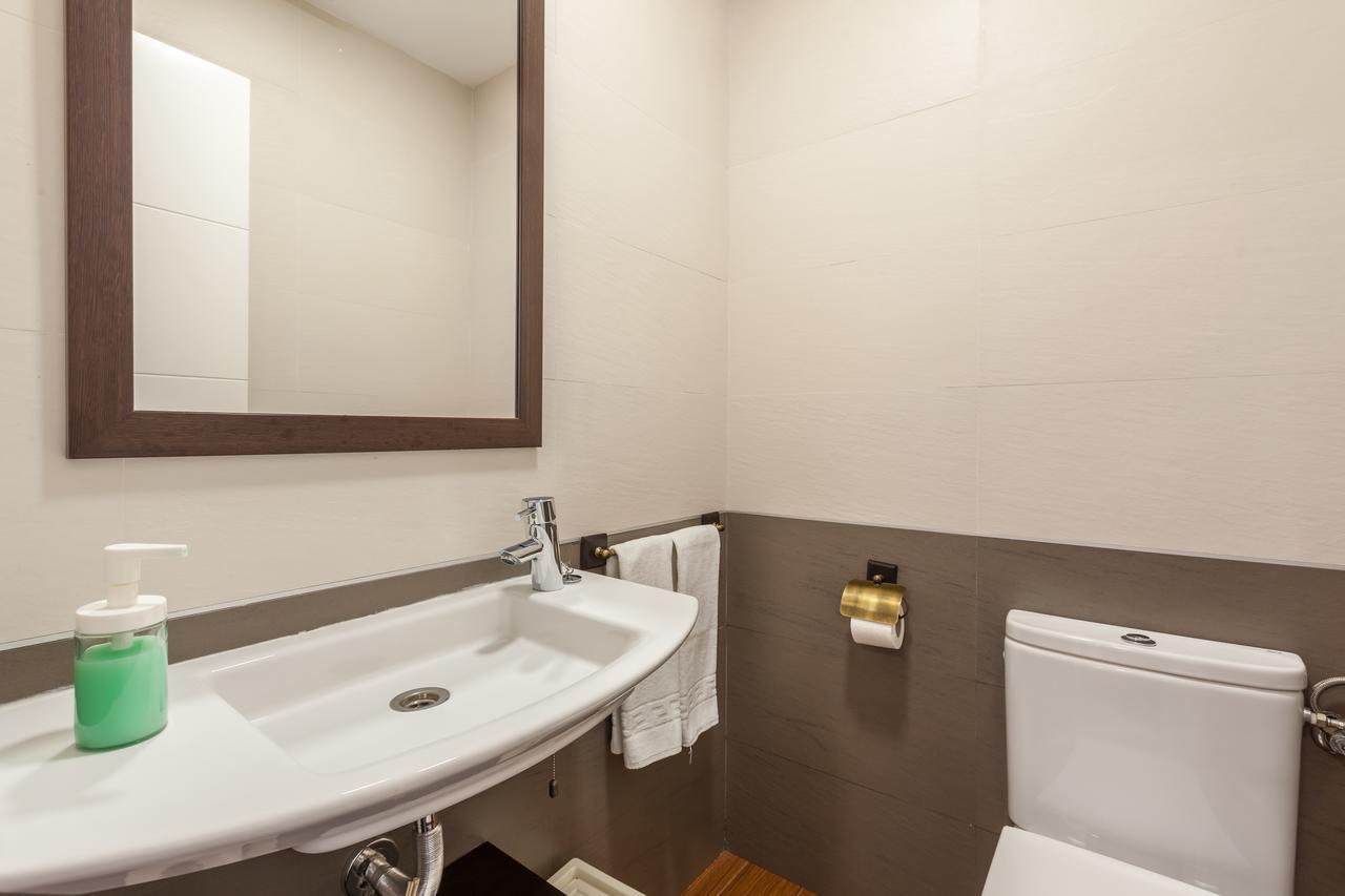 Casas De Sevilla - Apartamentos Cuna 41 ภายนอก รูปภาพ
