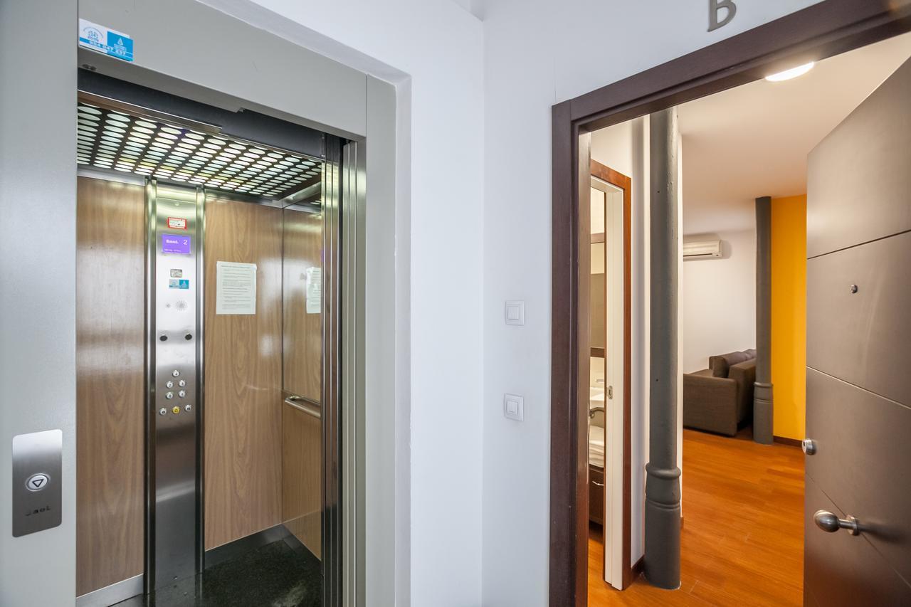 Casas De Sevilla - Apartamentos Cuna 41 ภายนอก รูปภาพ